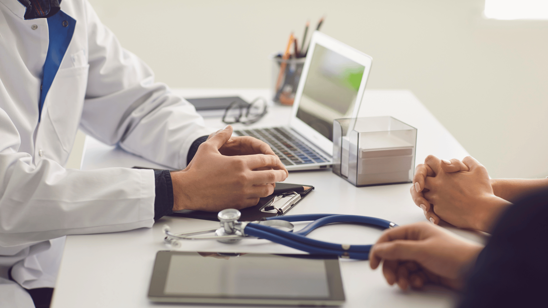 Neon Box Dokter: Media Promosi untuk Meningkatkan Visibilitas Praktik dan Klinik